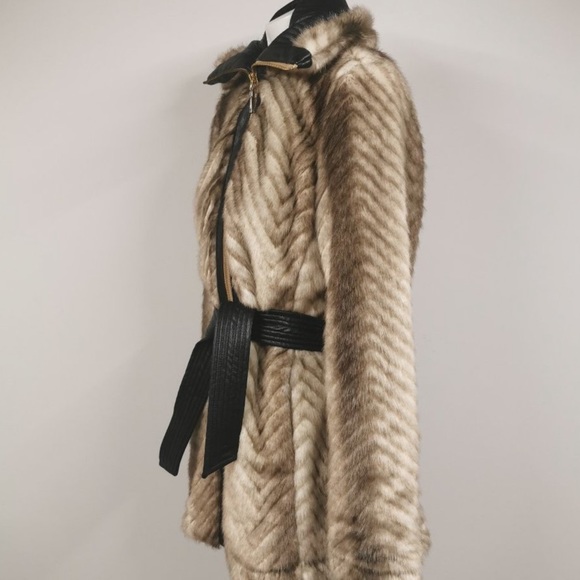 Guess faux fur coat - Picture 5 of 8